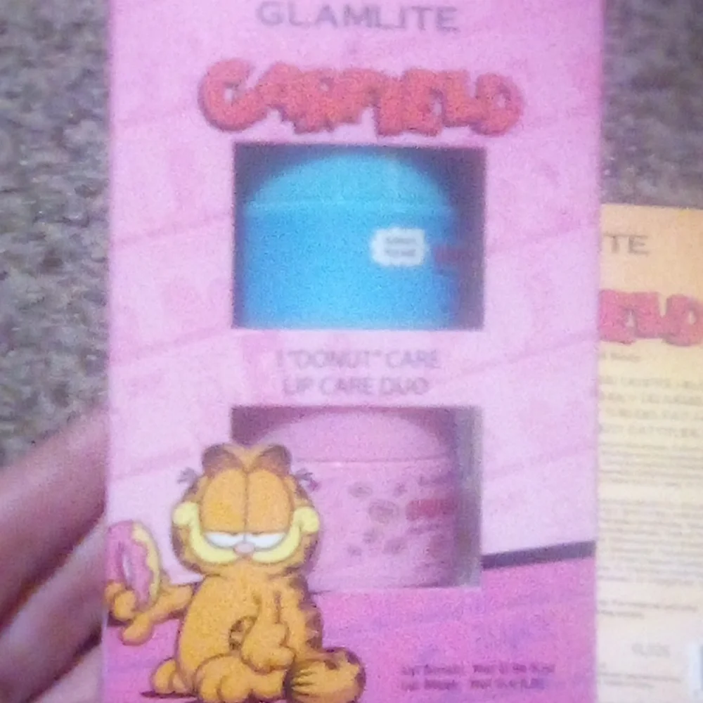 Glamlite x Garfield 4 PC Limited Edition Makeup Set